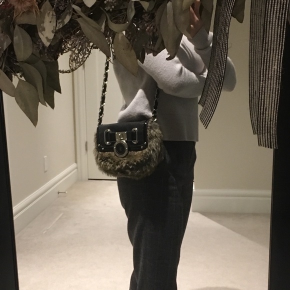 Faux fur shoulder bag - Picture 5 of 5
